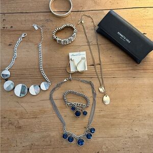 Kenneth Cole Collection with Jewelry Necklaces Bracelets Earrings eyeglass case
